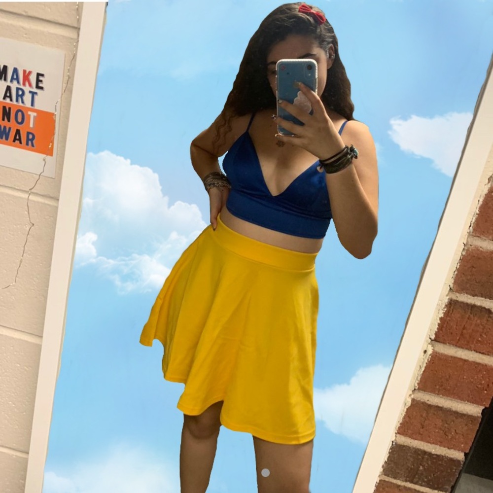 Yellow skater mini skirt